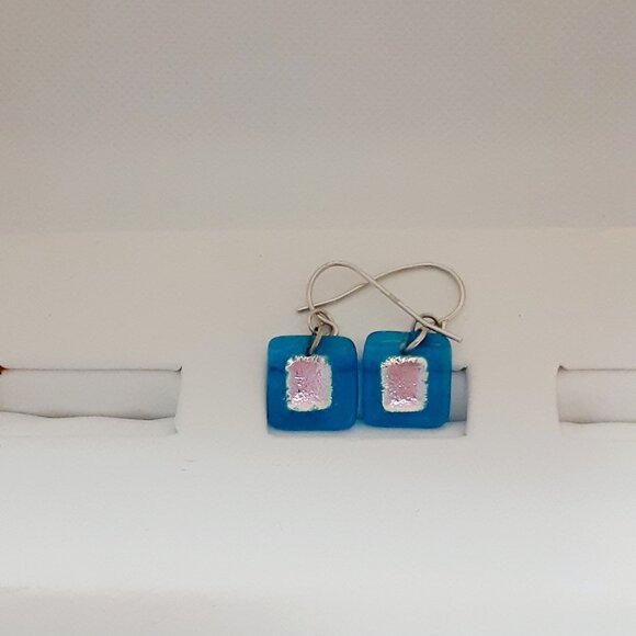 HOST PICK! CLOSET SALE!! New Sterling  silver Ocean blue Dichroic Glass Earrings - Picture 3 of 12